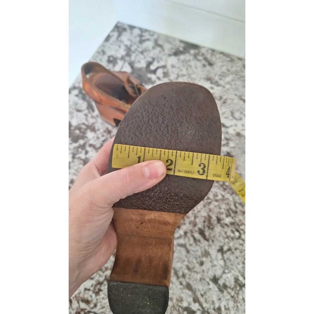 Vintage Bare Traps Tan Leather Wood Platform Sandals 70s T-Strap Sunburst Size 6